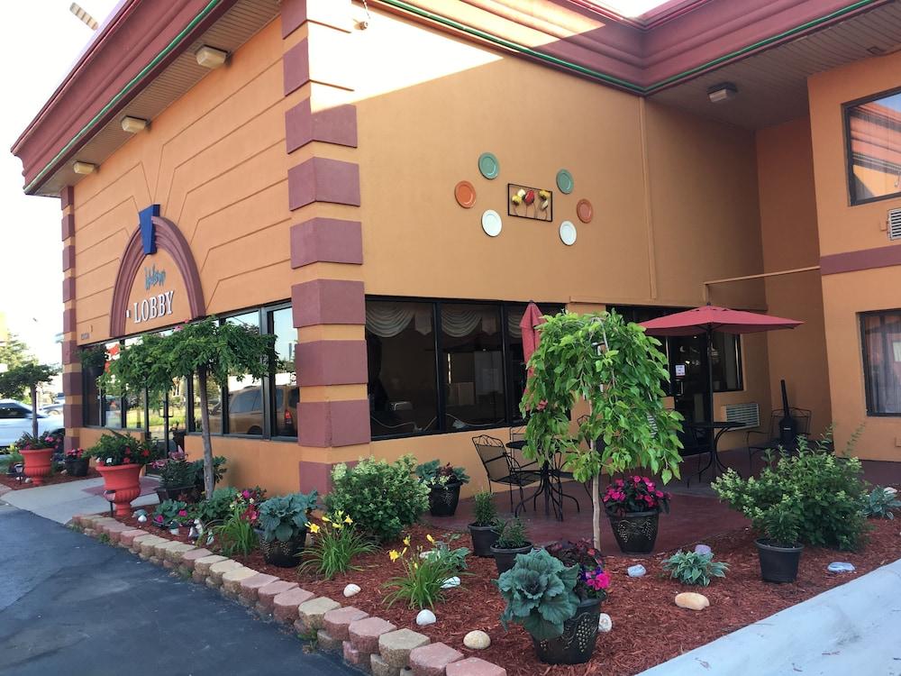 A Victory Inn - West Dearborn Dearborn Heights Exterior photo